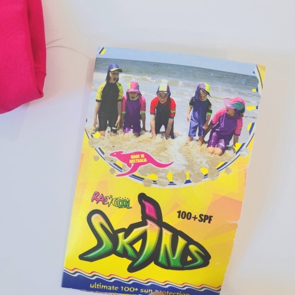 NWT Radicool Skinz Girl's Pink and Purple Rashguard Top SPF 100+ Size 14 - Picture 2 of 4